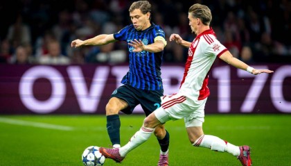 国米2-1萨索洛：战术调整与球员表现的完美结合，重回胜利轨道！