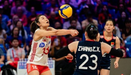 惊天大逆转!连场让二追三!世联赛-中国女排3-2美国队