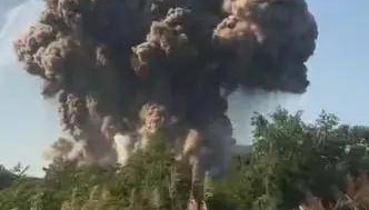 湖南花炮厂爆炸 负责人:厂里存了一两万个药饼