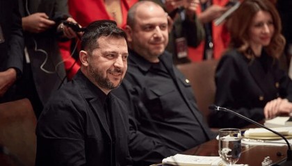 欧洲如临大敌，集体要求停战，波兰放话：普京敢来，就会被逮捕！