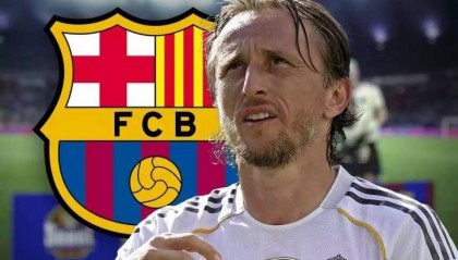 巴萨官方频道嘲讽魔笛：最后一次助攻是送给孔德，向他表示致敬！