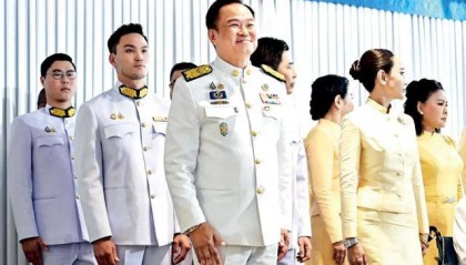 “不休假、不放假、非必要不请病假”