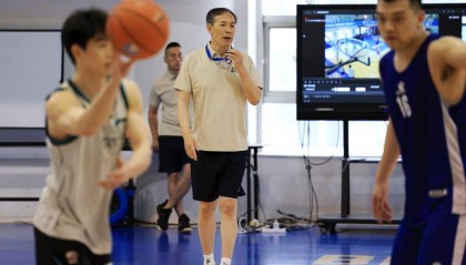 引进赵睿就是为了冠军！许利民：健康团结最为重要