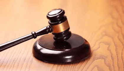 山西运城一对情侣吵架男友跳车身亡，经调解后女子赔偿21.8万元