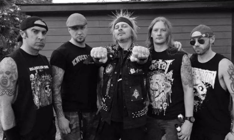 考古|小贝俩儿子恋上同一个女人,原来贝克汉姆家族关系破裂竟是因为她!