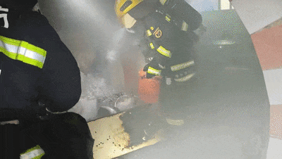 大意了!爷爷送孙子上学前忘了这件事,一家人差点无家可归!