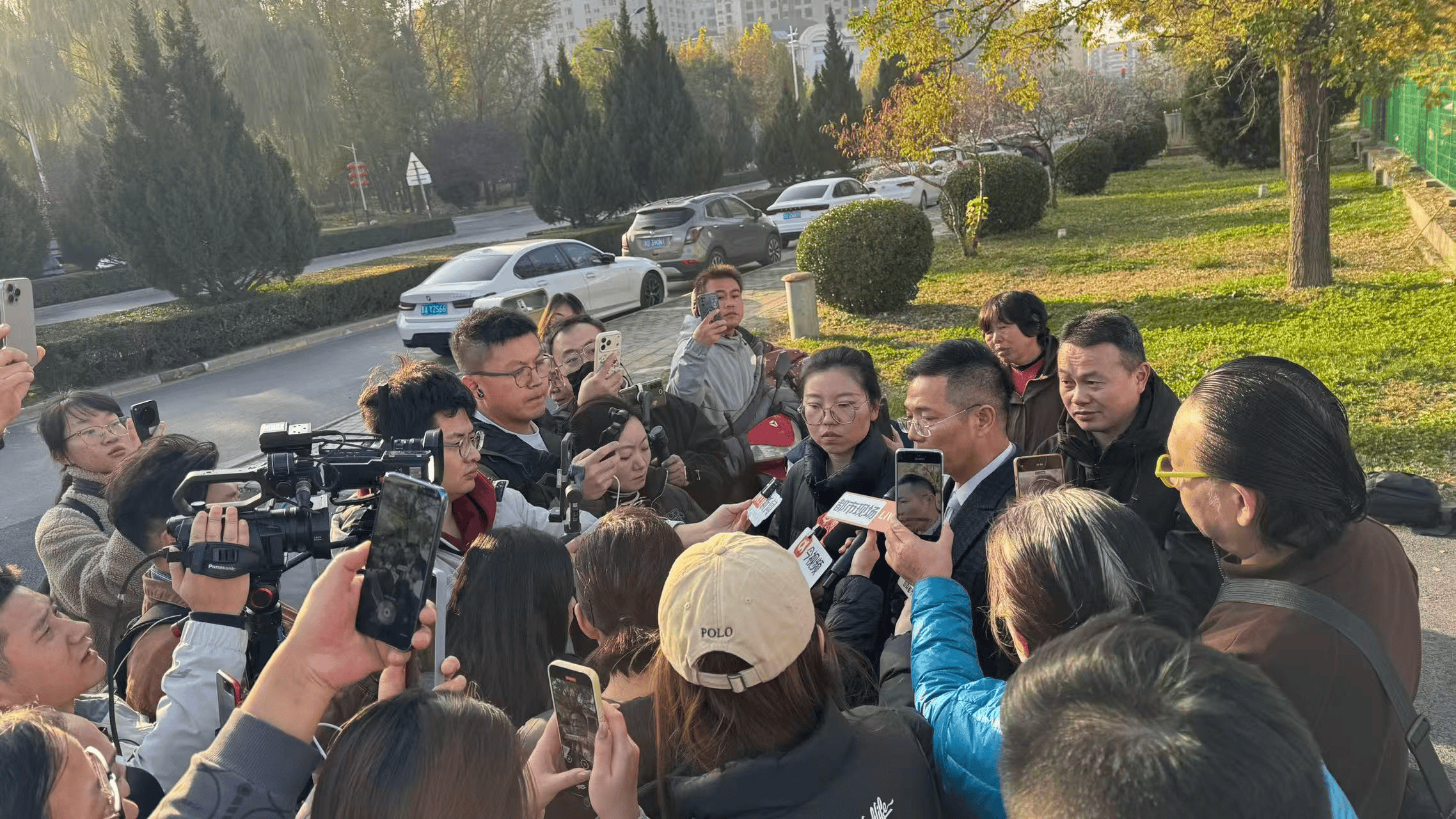 长治男子摔死咬人狗后“反杀”入侵住宅的狗主人案今开庭，律师将作无罪辩护