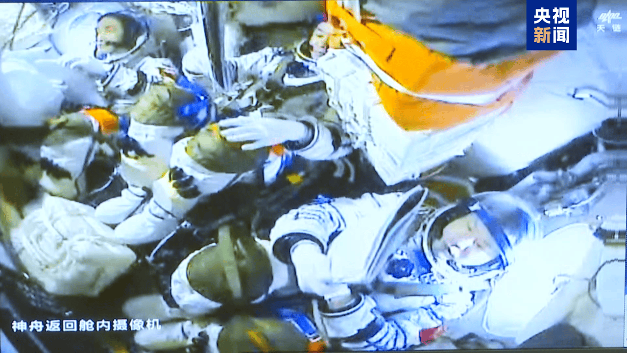 滚动丨神二十乘组踏上回家之旅！神二十一载人飞船顺利撤离空间站组合体